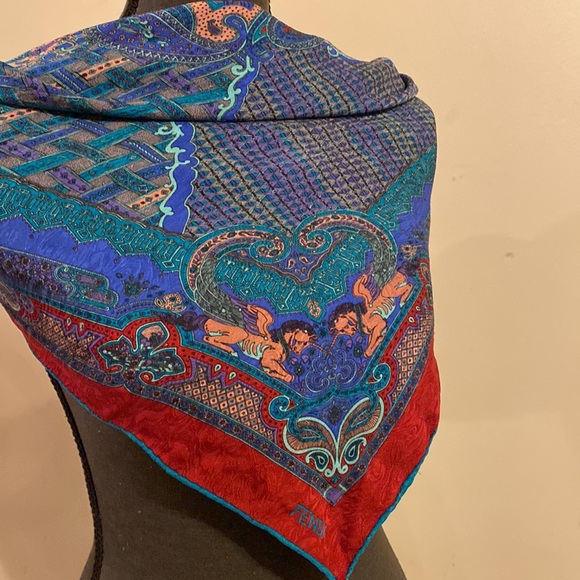 Fendi vintage square silk scarf - Picture 3 of 14